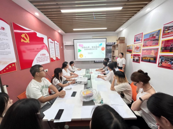 “剪贴心声，拼出美好”——教育与艺术学院举办情绪拼贴画艺术工坊活动