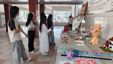 教育与艺术学院美育展演5—“美育润心 巧手筑梦”手工作品展顺利举办